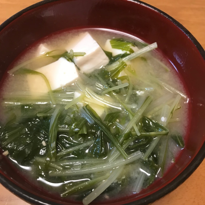 水菜と豆腐の味噌汁